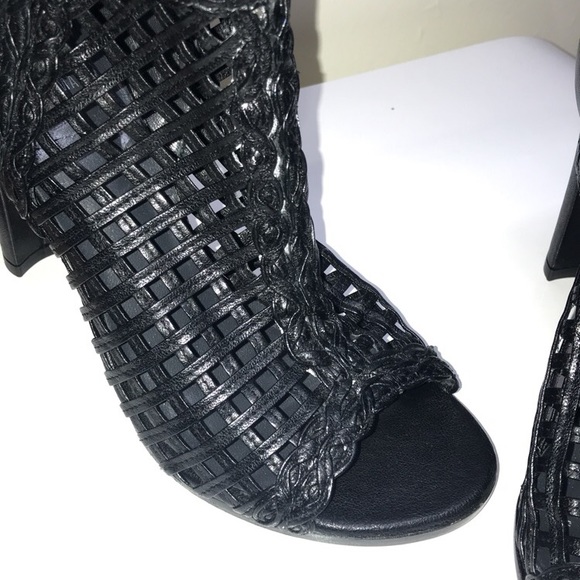 Stuart weitzman shoe size 7 - Picture 4 of 6